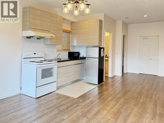 1 BR-6952 CURTIS STREET - 1 BR-6952 CURTIS STREET