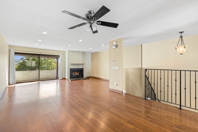 Photo - Beautiful 2Br / 2.5Ba Townhome In La Costa!! Call For Showing! 3D Tour Available!