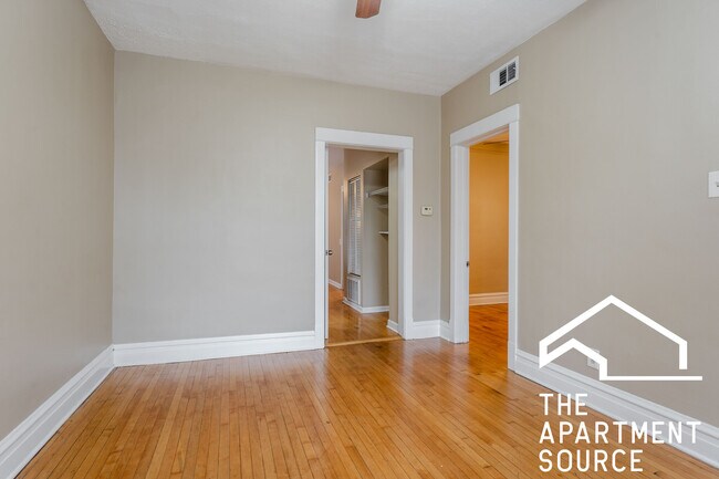 Photo - 2614 N Springfield Ave Unidad 1F