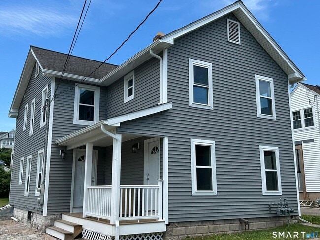 Building Photo - 38 Beecher St