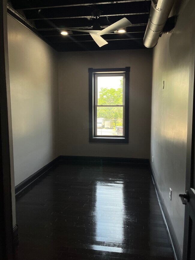 Photo - 2832 Stanton Ave Unidad 2