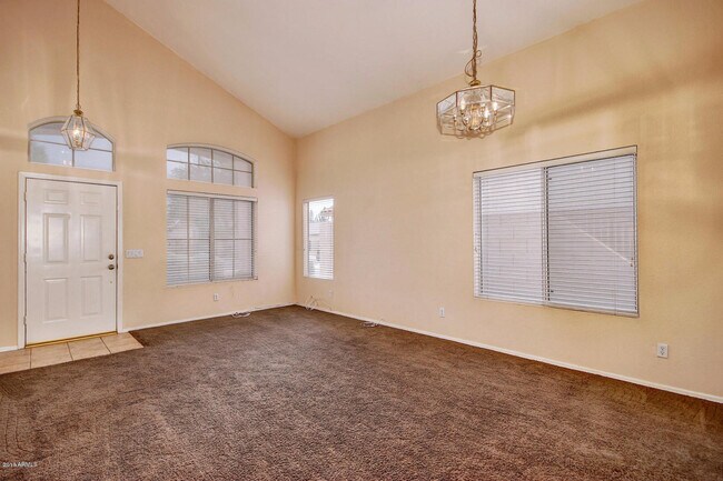 Photo - 886 W Bruce Ave