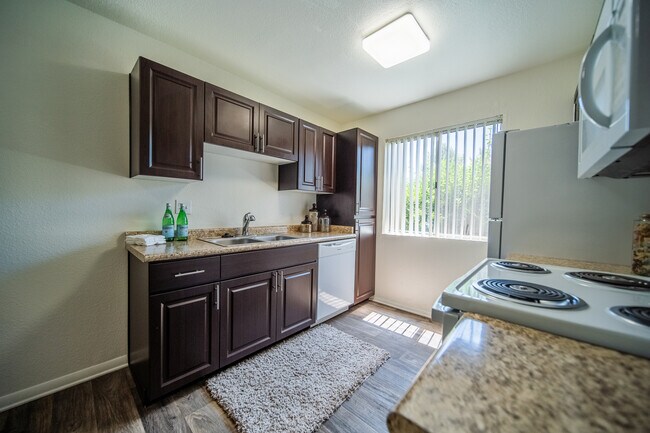 Country Club Terrace Apartments