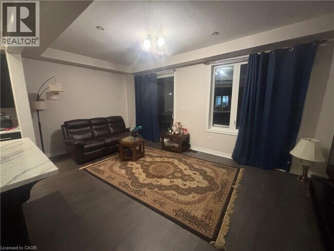 Photo - 1890 Rymal Rd E