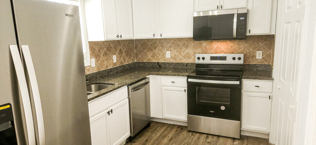 Photo - 5582 Windwood Rd Townhome