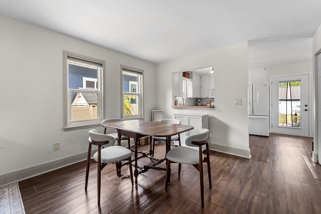 Photo - 308 E Ross Ave