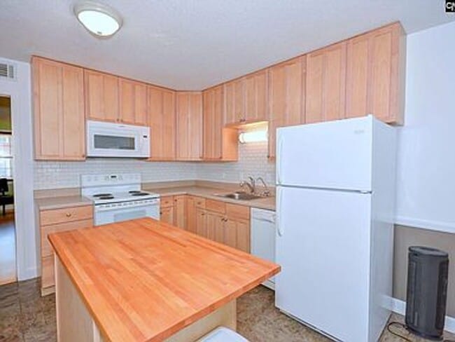 Photo - Forest Acres condo