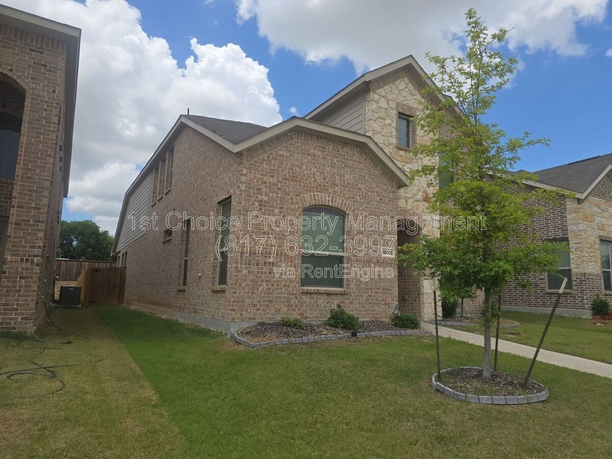 Photo - 10021 Elkhorn Dr