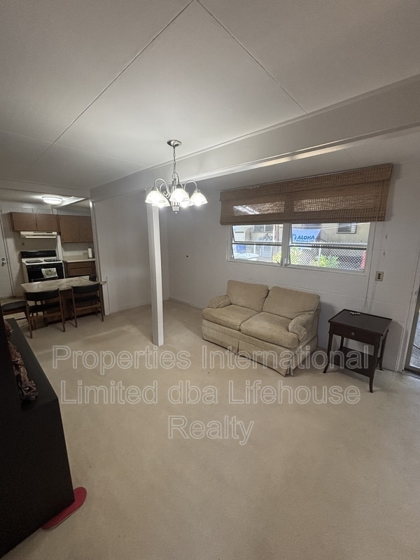 Photo - 221 Namilimili St