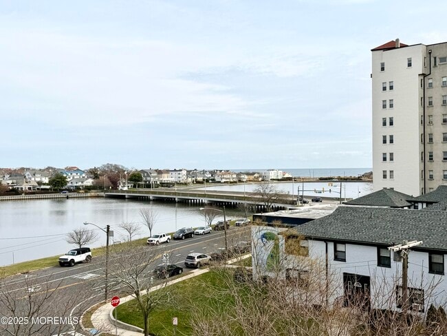 Building Photo - 500 Deal Lake Dr Unit 4F