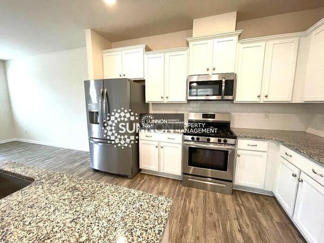 Photo - End Unit 3 BR 2.5 BA w/ Garage