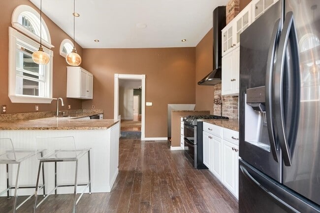 Photo - 58 G St