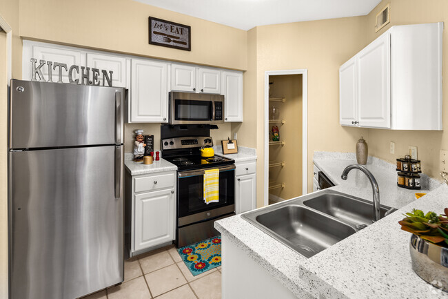 Kitchen - Westbury at Lake Brandon Rental