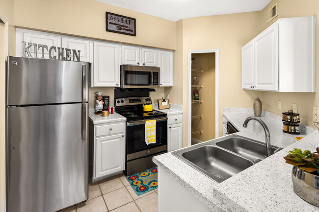 Kitchen - Westbury at Lake Brandon Apartments