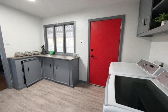 Photo - 3404 42nd St