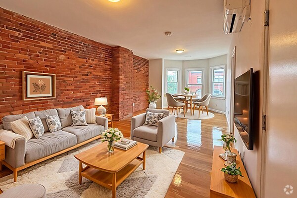 Building Photo - 164 Broadway Unit 2 Rental