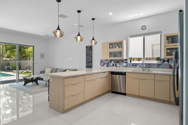Photo - 3567 SW 1st Ave