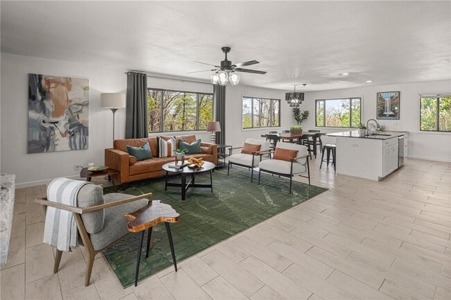 Photo - 2 Southport Ln