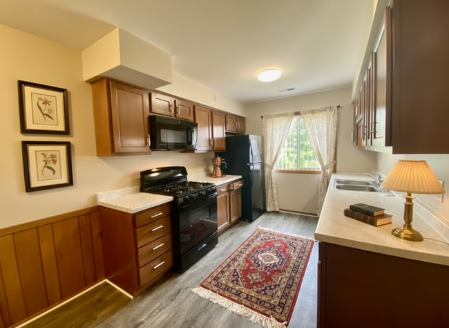 Photo - Cozy 2 Bedroom, 1 Bath Apartment with Balcony - Welcome Home! Unit IVA38