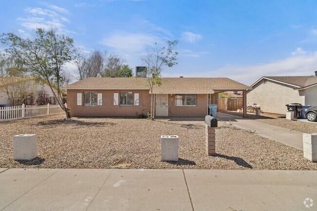Building Photo - 6225 W Almeria Rd Rental