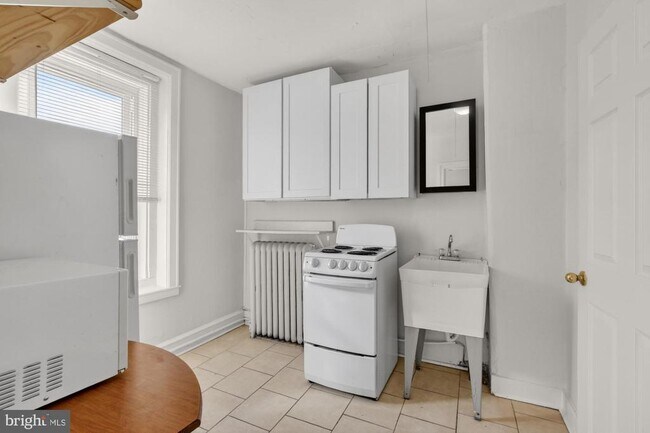 Photo - 2536 Amber St Unidad 3F