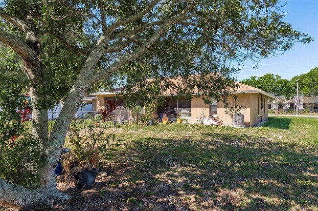 Photo - 6746 Madison St Apartments