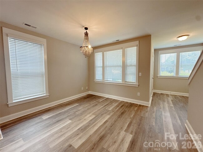 Photo - 807 McArthur Ave