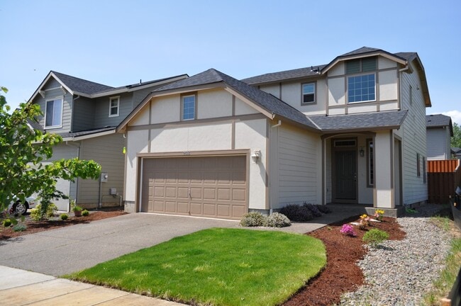 Building Photo - ? Beautiful 4-Bed, 3-Bath North Albany Hom... Rental