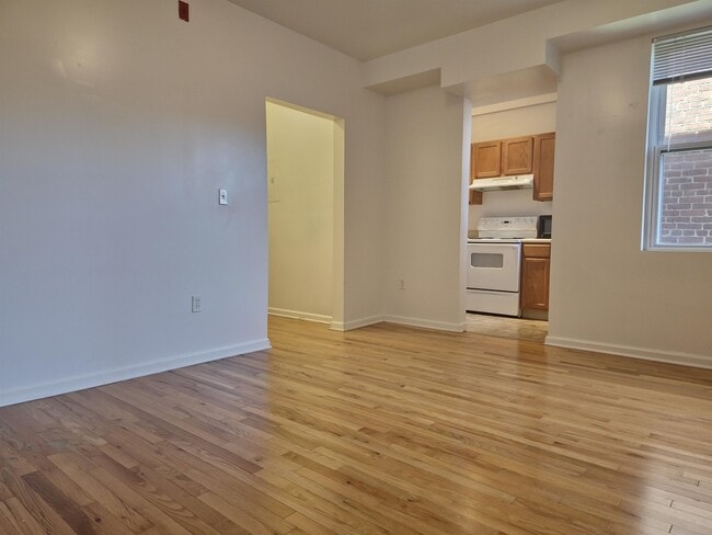 Building Photo - 1458 Columbia Rd NW Unit 409