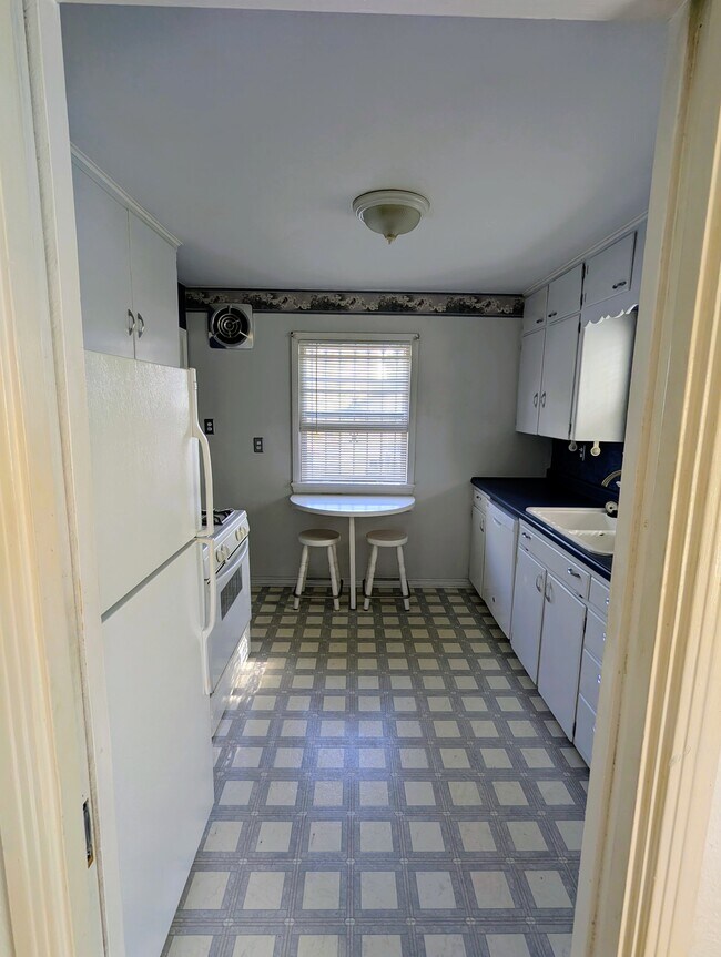 Cocina - 119 Farragut Ave