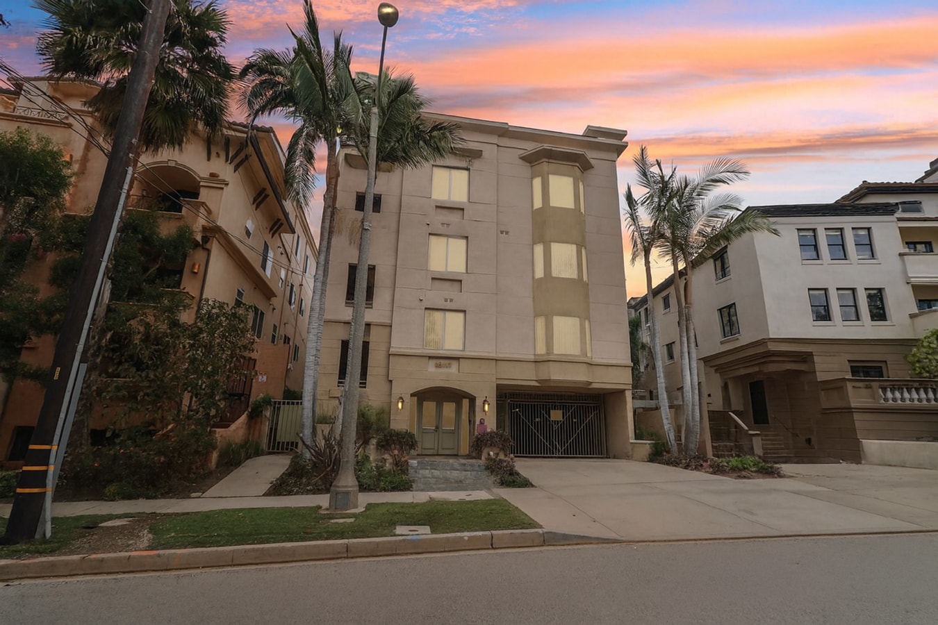 Photo - 16117 Sunset Blvd