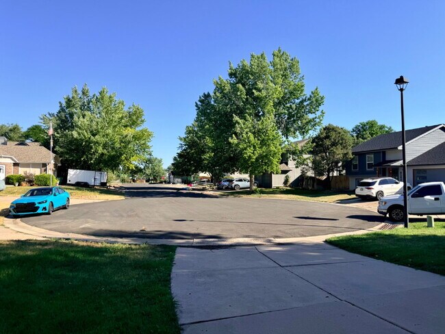 Photo - Charming Split-Level Oasis on a Quiet Cul-de-Sac Backing to Greenspace. New Carpet, New Paint and...