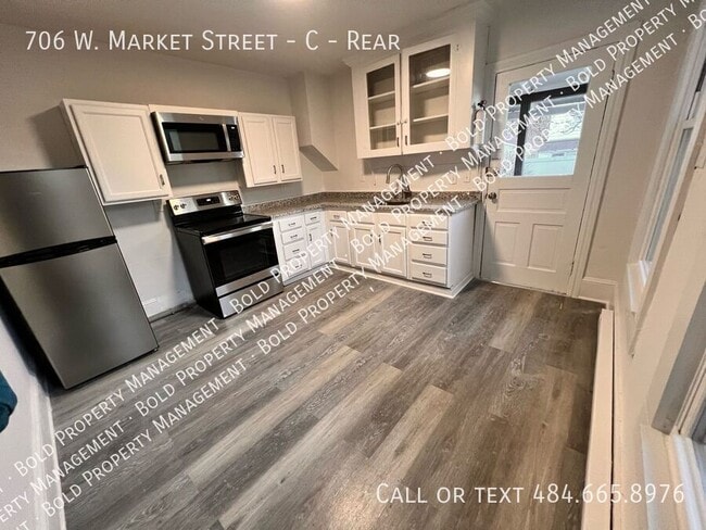 Building Photo - 706 W Market St Unit C - Rear