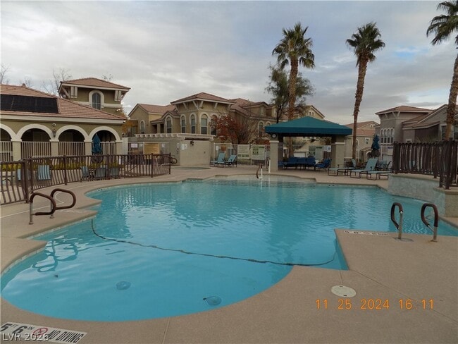Building Photo - 9975 Peace Way Unit 2145