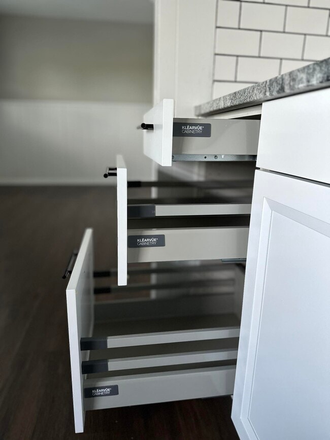 Photo - 4725 Welcome Ave N Apartamentos Unidad 4