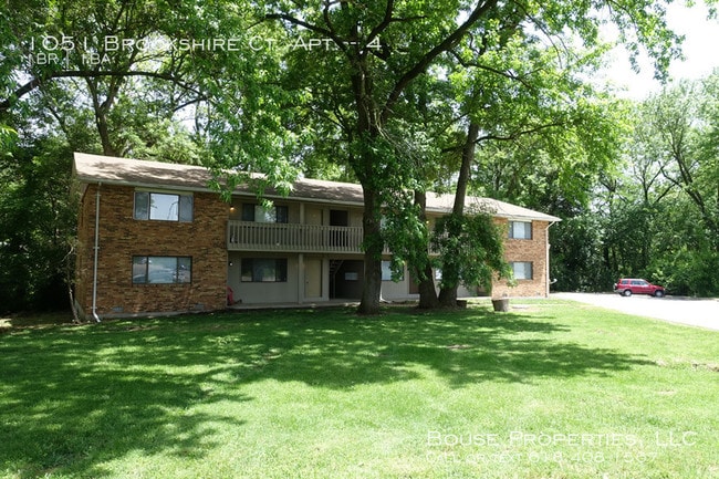 Building Photo - 1051 Brookshire Ct Unit 4