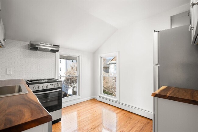 Photo - 19 Berkley Rd Unit 2