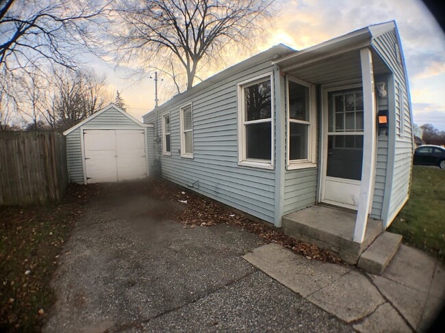 Photo - 808 E Lincoln St