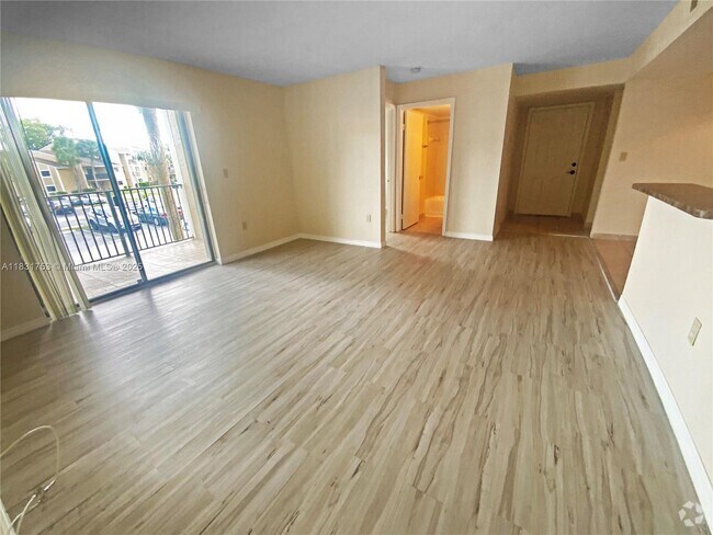 Building Photo - 400 Palm Cir W Unit 206 Rental