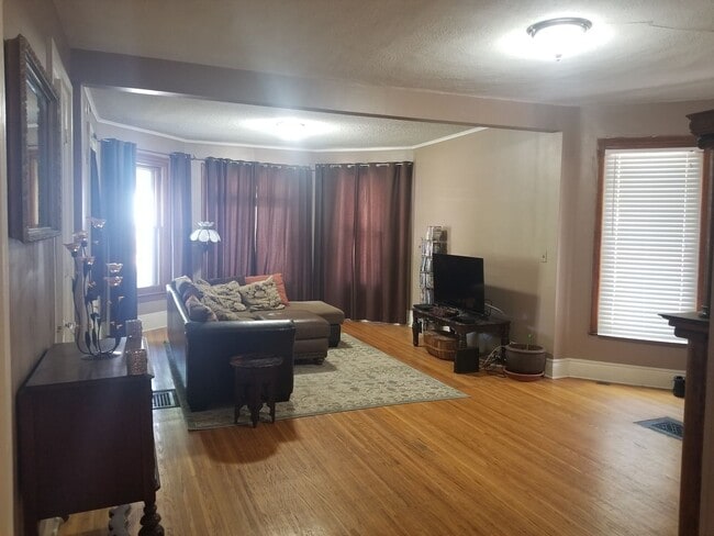 Photo - 257 Park Ave Unit Lower