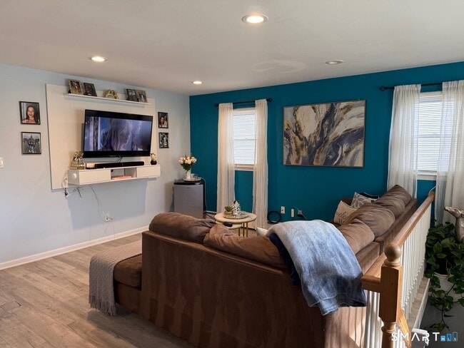 Photo - 524 Beechmont Ave