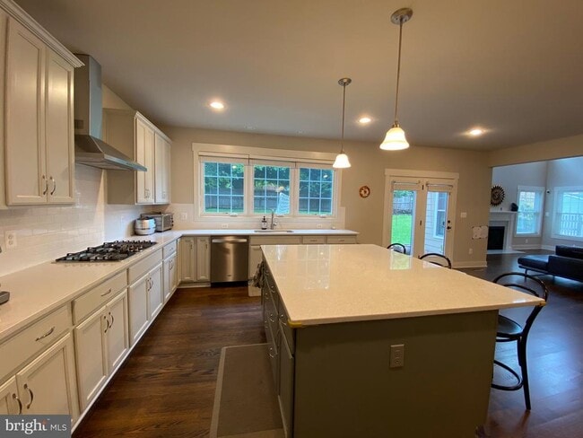 Photo - 2233 N Underwood St