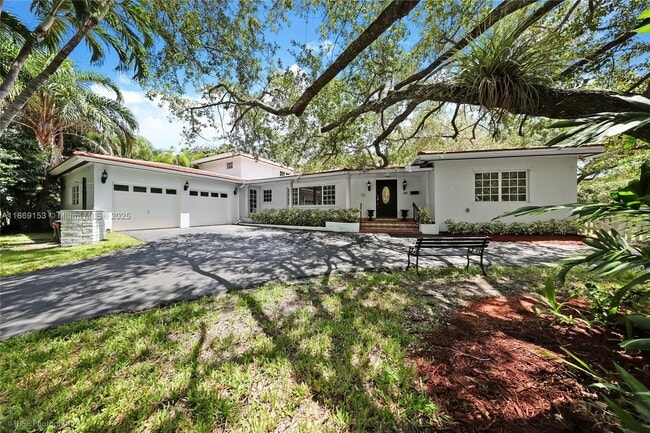 Building Photo - 5209 Riviera Dr Rental