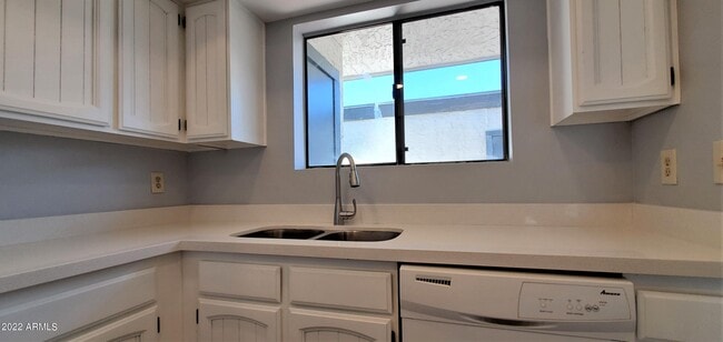 Photo - 3411 N 12th Pl