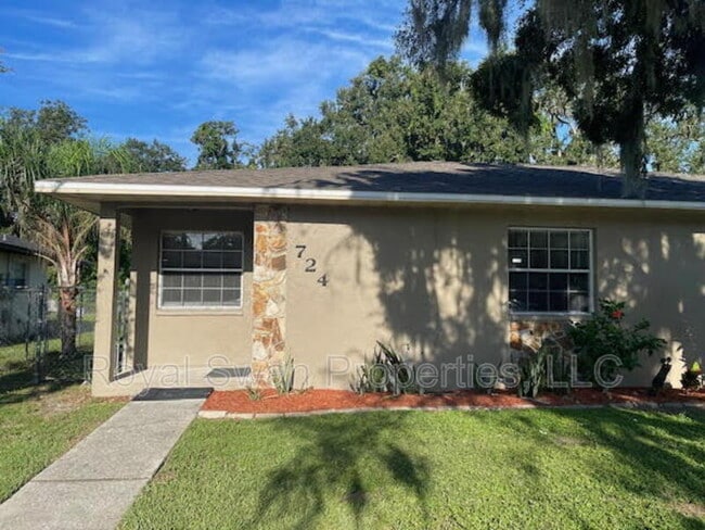 Photo - 724 Zella Ln
