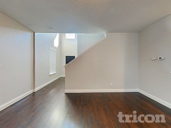 Photo - 11811 Pure Silver