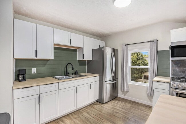 Photo - 37 Gold Ave NW Unit ID1346770P