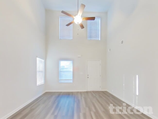 Photo - 76 Fairview Way