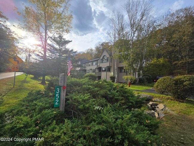 Photo - Beautiful townhouse across from Shawnee Mountain Ski Area