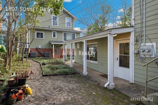 Photo - 1807 Sunset Dr Unidad B